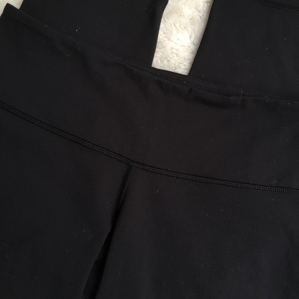 Lululemon Wunder Under Black Crop Pants Size 8 - Picture 5 of 7